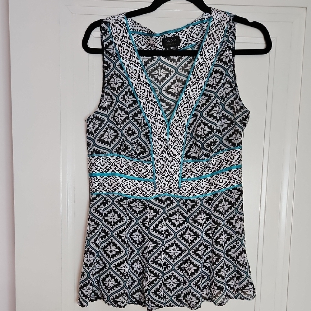 Nicole Miller Black and Blue Patterned Sleveless Blouse, Light, Sheer, Sz 8